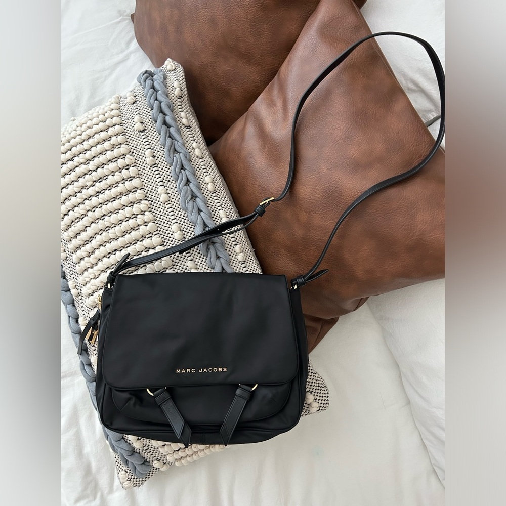 EUC Marc Jacob’s Crossbody